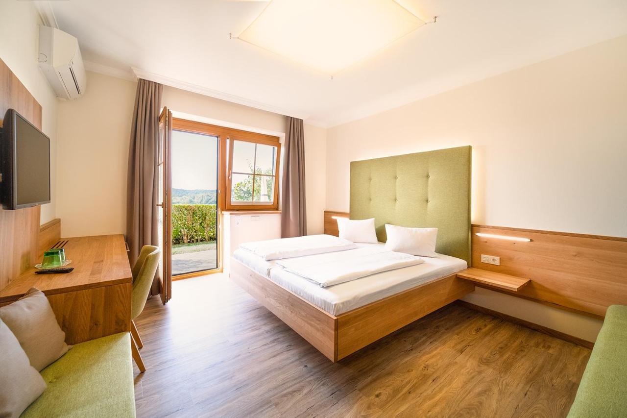 יאנרסדורף Hotel Panoramahof Loipersdorf מראה חיצוני תמונה